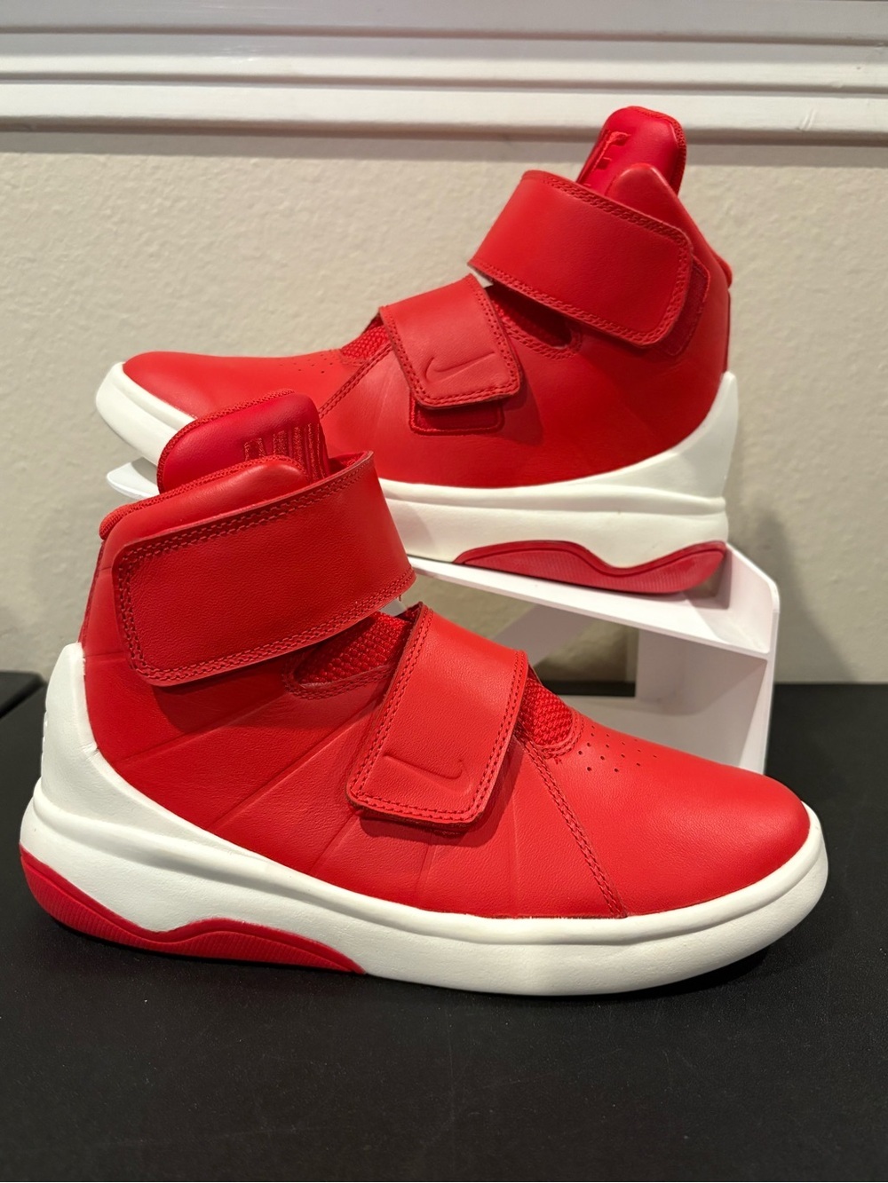 NIKE Big Kid Boys Marxman Sneakers 833916-600 Youth Size 5Y W/Box